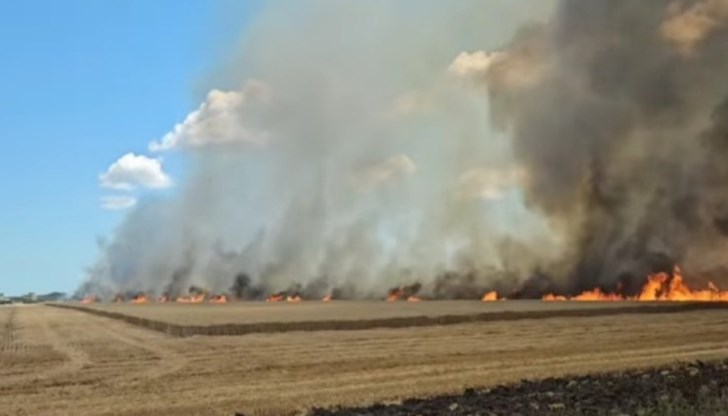 Голям пожар в землището между балчишките села Сенокос и Соколово