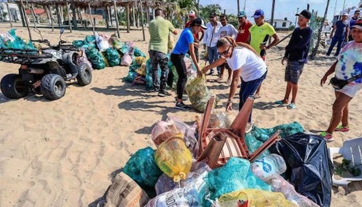 Новооткрити ензими разграждат пластмаса за рекордно кратко време