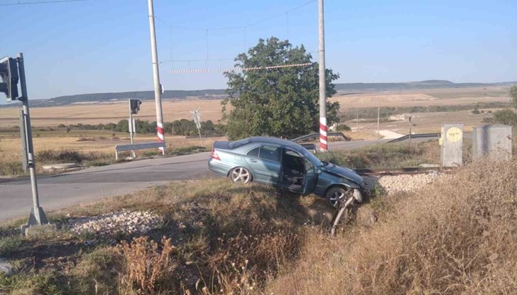 Колата е преминавала жп линията край село Каменяк