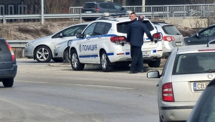 Движението на автомобили ще бъде преустановено от 11:00 до 12:00 часа заради протест