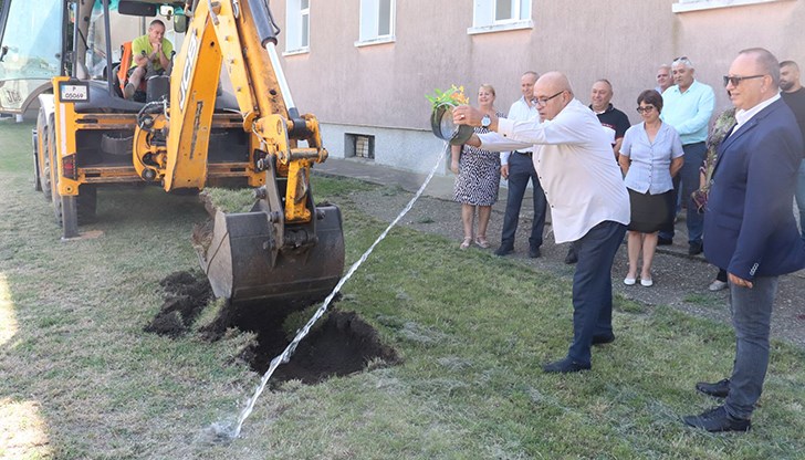 Новата спортна база в СУ „Св. Паисий Хилендарски“ ще бъде готова за учебната 2025/2026 година