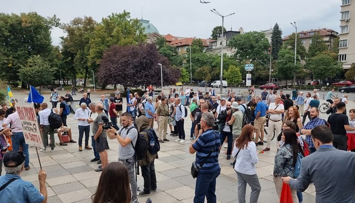 Шествието завърши с почит към жертвите на комунизма