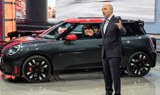 BMW: Забраната на ЕС за бензиновите двигатели е заплаха за индустрията