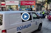 Мъртво пиян шофьор се натресе в полицейски бус във Враца