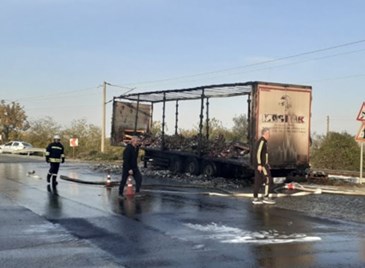 ТИР с алкохол пламна на пътя Русе - Велико Търново