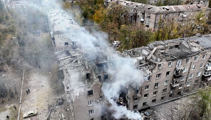 Майка и три деца загинаха при ракетен удар в Кривой рог