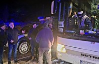 Автобус на БДЖ закъса в пряспа край Велико Търново