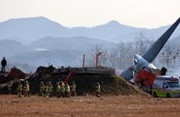 Пътнически самолет се разби в Южна Корея