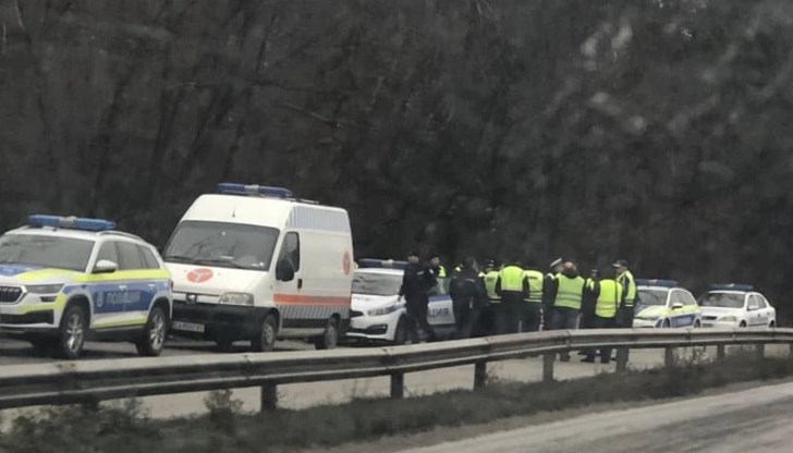 Засилено полицейско присъствие край село Самоводене