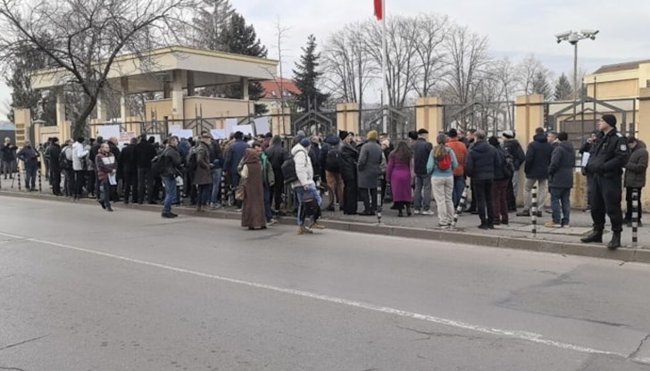 Протест се състоя пред Софийския градски съд заради ареста на Лъчезар Ставрев