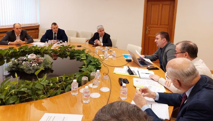 Енергийният министър свика спешна среща заради липсата на ток Енергийният министър свика спешна среща заради липсата на ток