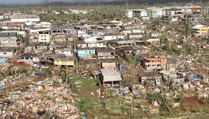Ураганен вятър отнесе хуманитарни работници Ураганен вятър отнесе хуманитарни работници