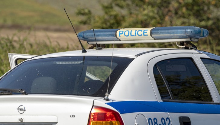 Мъжът е задържан и отведен за лечение в ДПБ - Бяла Мъжът е задържан и отведен за лечение в ДПБ - Бяла