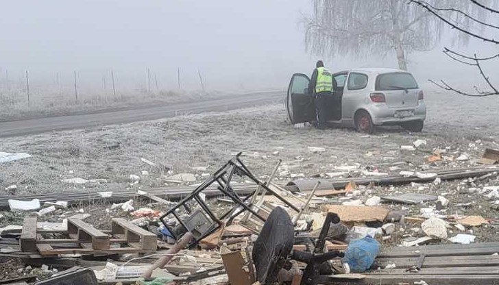 Дрифт с чужда кола завърши в зоомагазин в Сеславци