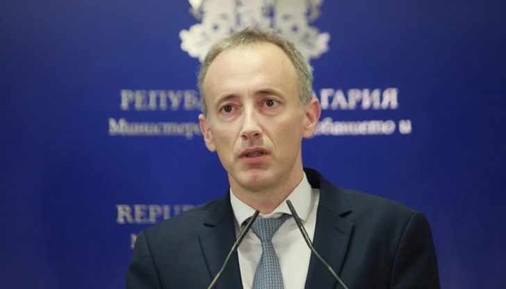 Друга идея, която ще се обсъжда, е задължителна матура по математика в 12. клас Друга идея, която ще се обсъжда, е задължителна матура по математика в 12. клас