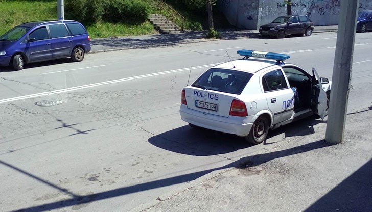 Полицията издирва избягалия водач