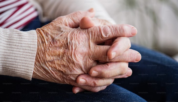 Българките раждат най-често след 30-ата си година Българките раждат най-често след 30-ата си година