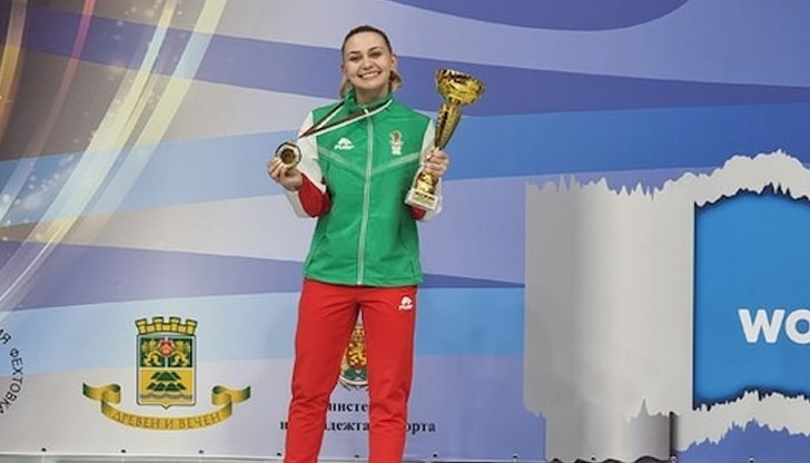 Най-добрата българска сабльорка триумфира след драматичен финал срещу италианката Киара Мормиле Най-добрата българска сабльорка триумфира след драматичен финал срещу италианката Киара Мормиле