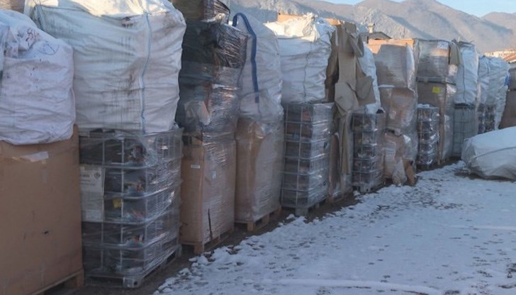 50 тона италиански тонер касети съхранявани незаконно 50 тона италиански тонер касети съхранявани незаконно