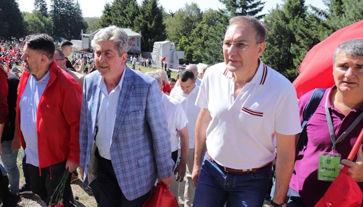 България няма да се впечатли от този пантеон на бивши и настоящи партийни величия България няма да се впечатли от този пантеон на бивши и настоящи партийни величия