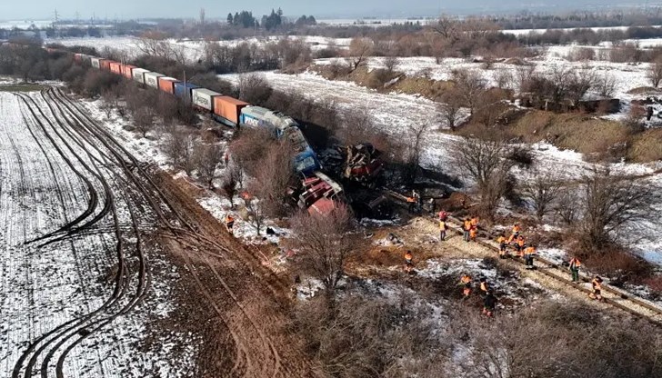 Извършена е сложна операция на гръбначния стълб Извършена е сложна операция на гръбначния стълб