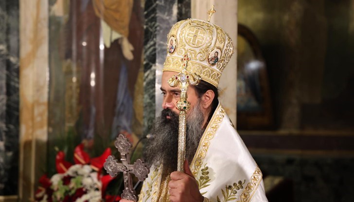 Скулпторът Любомир Добрев пресъздаде светеца покровител Скулпторът Любомир Добрев пресъздаде светеца покровител