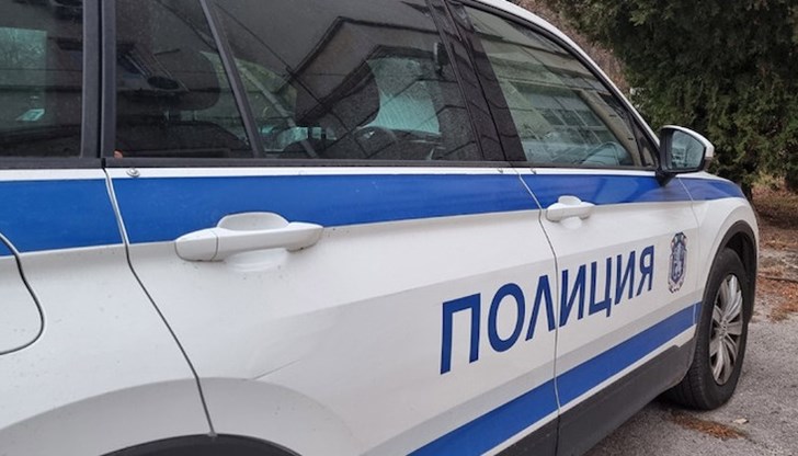 Учебният процес е прекратен, а на място работят екипи на полицията Учебният процес е прекратен, а на място работят екипи на полицията