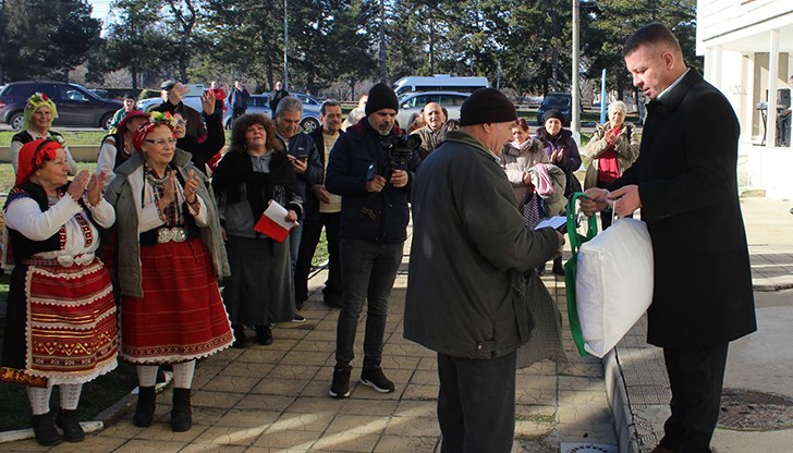 Иванка Христова и Иван Недков - почетените именици в Иваново