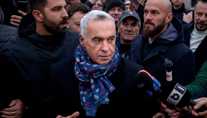 Калин Джорджеску е задържан в момента на подаване на кандидатурата си Калин Джорджеску е задържан в момента на подаване на кандидатурата си