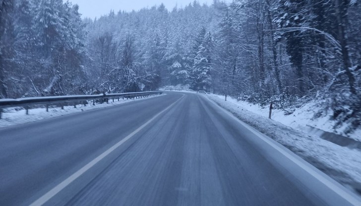 Ограничиха движението на ТИР-ове към Разград Ограничиха движението на ТИР-ове към Разград