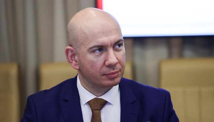 Ангел Георгиев: Декларацията за Украйна не защитава българския интерес Ангел Георгиев: Декларацията за Украйна не защитава българския интерес