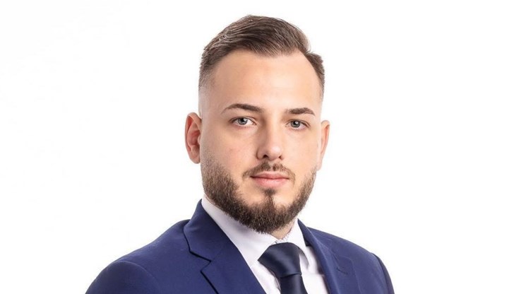 Депутатът от "Възраждане" разкри задкулисни игри в парламента Депутатът от "Възраждане" разкри задкулисни игри в парламента