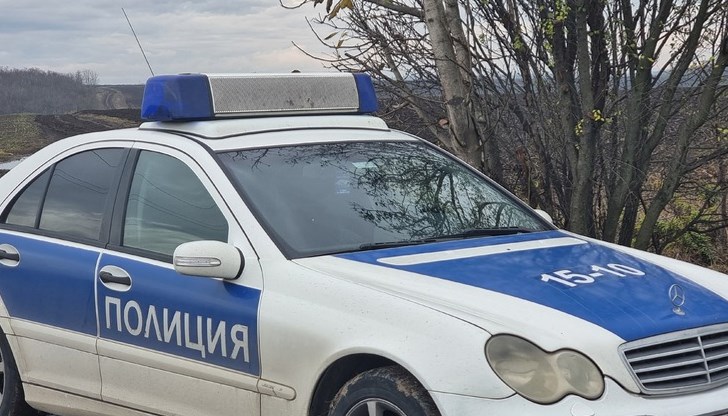 Движението по пътя Монтана - Лом в района на инцидента е в една лента Движението по пътя Монтана - Лом в района на инцидента е в една лента