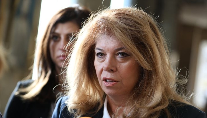 Вицепрезидентът критикува формата на срещата при Макрон Вицепрезидентът критикува формата на срещата при Макрон