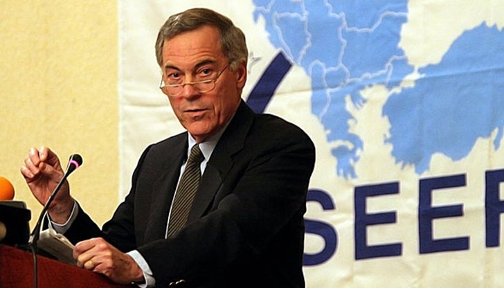 Икономистът предупреждава за рискове при отказа от валутния борд Икономистът предупреждава за рискове при отказа от валутния борд