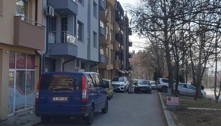 Психолози и полиция убедиха 50-годишния мъж да излезе от жилището Психолози и полиция убедиха 50-годишния мъж да излезе от жилището