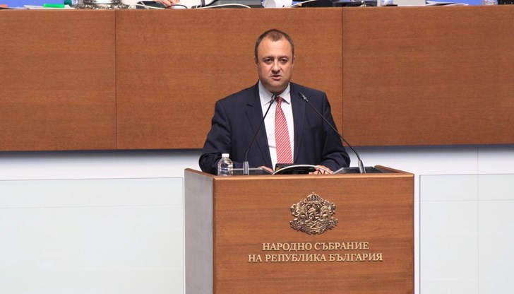 Десет министри ще отговарят на депутатски питания по време на парламентарния контрол Десет министри ще отговарят на депутатски питания по време на парламентарния контрол