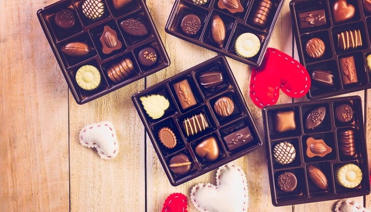 Извършителят е заловен в момента на деянието от охранителя на магазина Извършителят е заловен в момента на деянието от охранителя на магазина