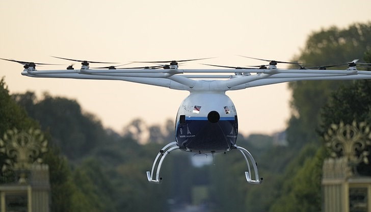 Париж отказа площадка за кацане по река Сена Париж отказа площадка за кацане по река Сена