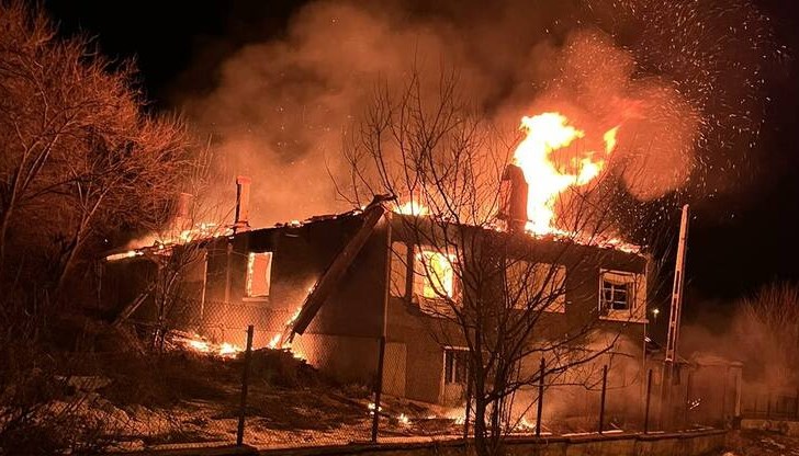 Пожар отне живота на възрастен мъж в село Царевец Пожар отне живота на възрастен мъж в село Царевец