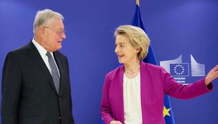 Председателят на ЕК е изразила готовността на ЕС да работи заедно със САЩ, за да се сложи край на кръвопролитията Председателят на ЕК е изразила готовността на ЕС да работи заедно със САЩ, за да се сложи край на кръвопролитията