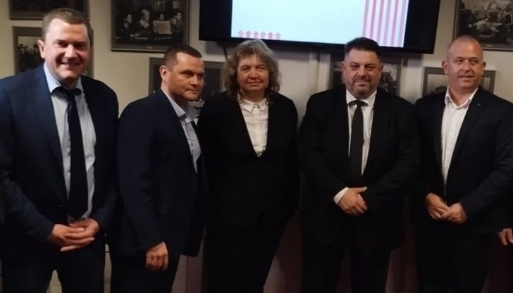 Атанас Зафиров откри кампанията "БСП - по-силна от времето" Атанас Зафиров откри кампанията "БСП - по-силна от времето"