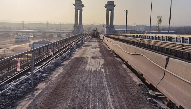 327 нови панела положени на Дунав мост 327 нови панела положени на Дунав мост