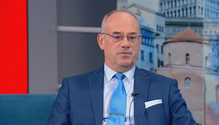 Конституционният съдия призова за спешни мерки срещу разпространението на електронни цигари сред подрастващите Конституционният съдия призова за спешни мерки срещу разпространението на електронни цигари сред подрастващите