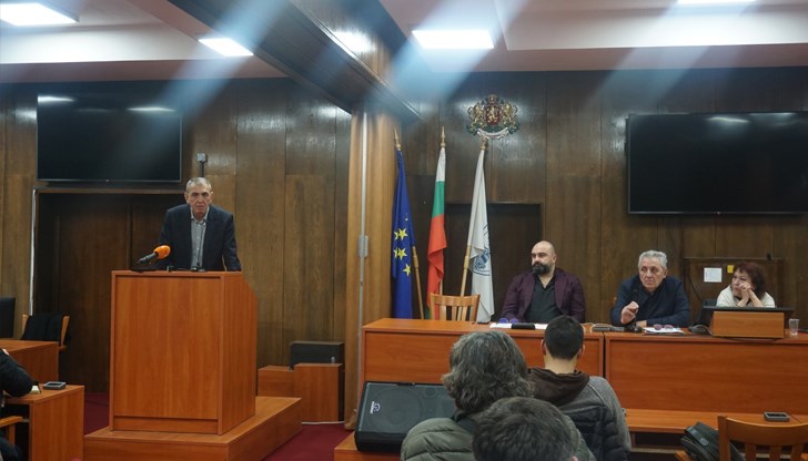 Експерти от РИОСВ и пожарната инспектираха цех "Смоли" в "Оргахим Резинс" след сигнали за замърсяване Експерти от РИОСВ и пожарната инспектираха цех "Смоли" в "Оргахим Резинс" след сигнали за замърсяване