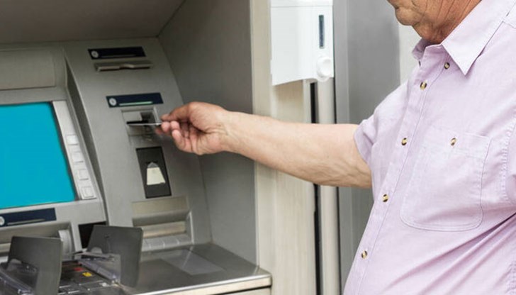 250 лева са били забравени от възрастен мъж 250 лева са били забравени от възрастен мъж