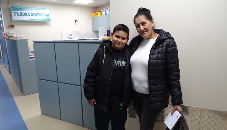 Уникална операция в УМБАЛ "Канев" даде шанс за живот на 10-годишния Станислав Уникална операция в УМБАЛ "Канев" даде шанс за живот на 10-годишния Станислав