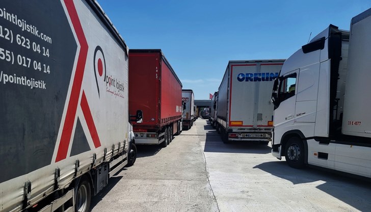 Строителни дейности затрудняват преминаването през ГКПП "Малко Търново" Строителни дейности затрудняват преминаването през ГКПП "Малко Търново"