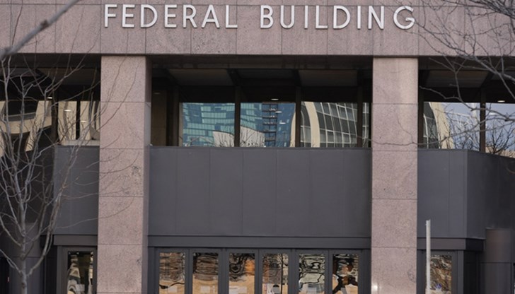 Администрацията определи имотите като "не от основно значение" за правителствените операции Администрацията определи имотите като "не от основно значение" за правителствените операции