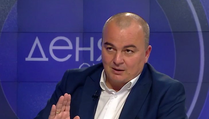 Най-големите изборни измами се случват заради и чрез членовете на секционните избирателни комисии, категоричен е юристът Най-големите изборни измами се случват заради и чрез членовете на секционните избирателни комисии, категоричен е юристът